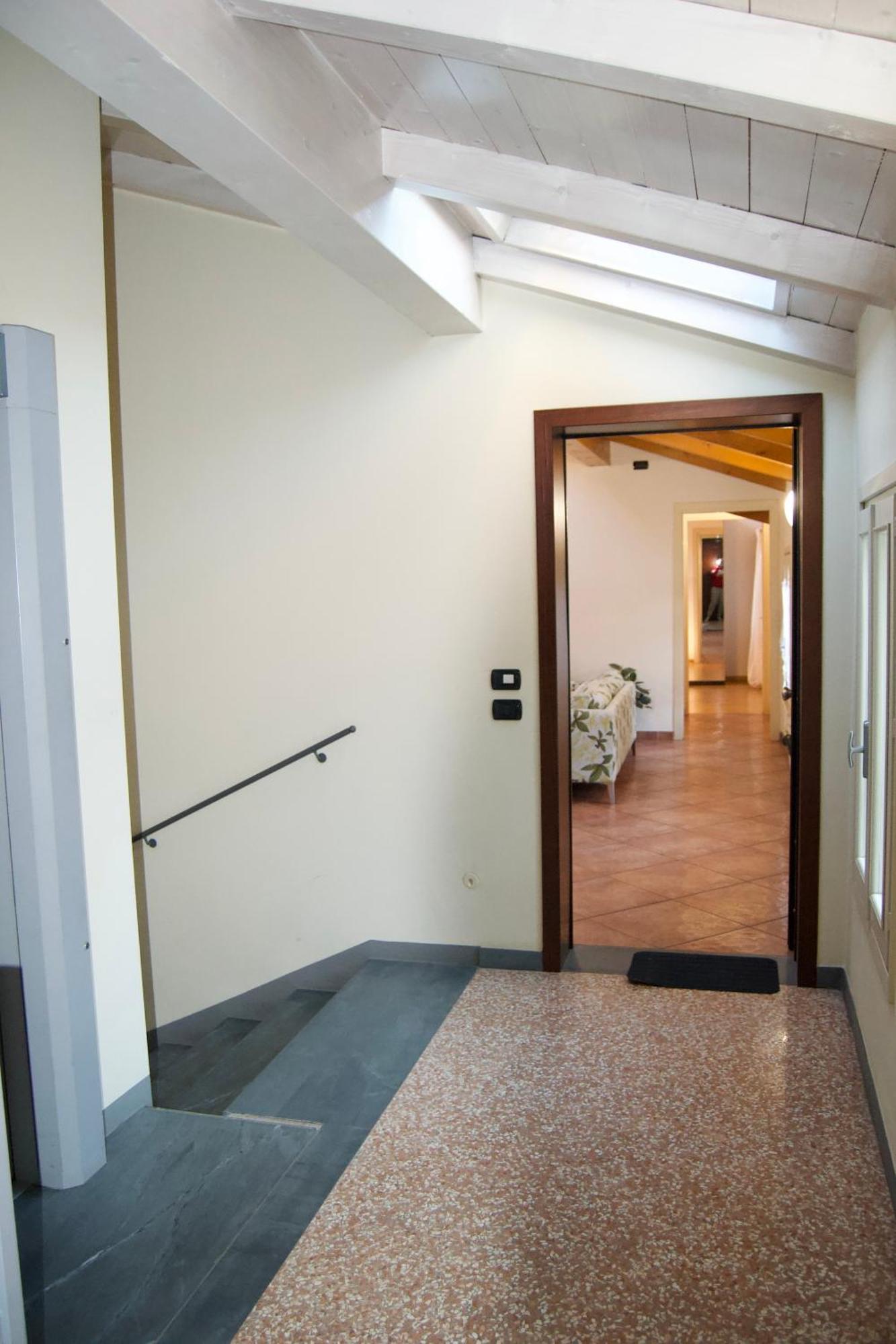 Casa Viola, Deliziosa Mansarda In Centro Storico Apartment Modena Luaran gambar