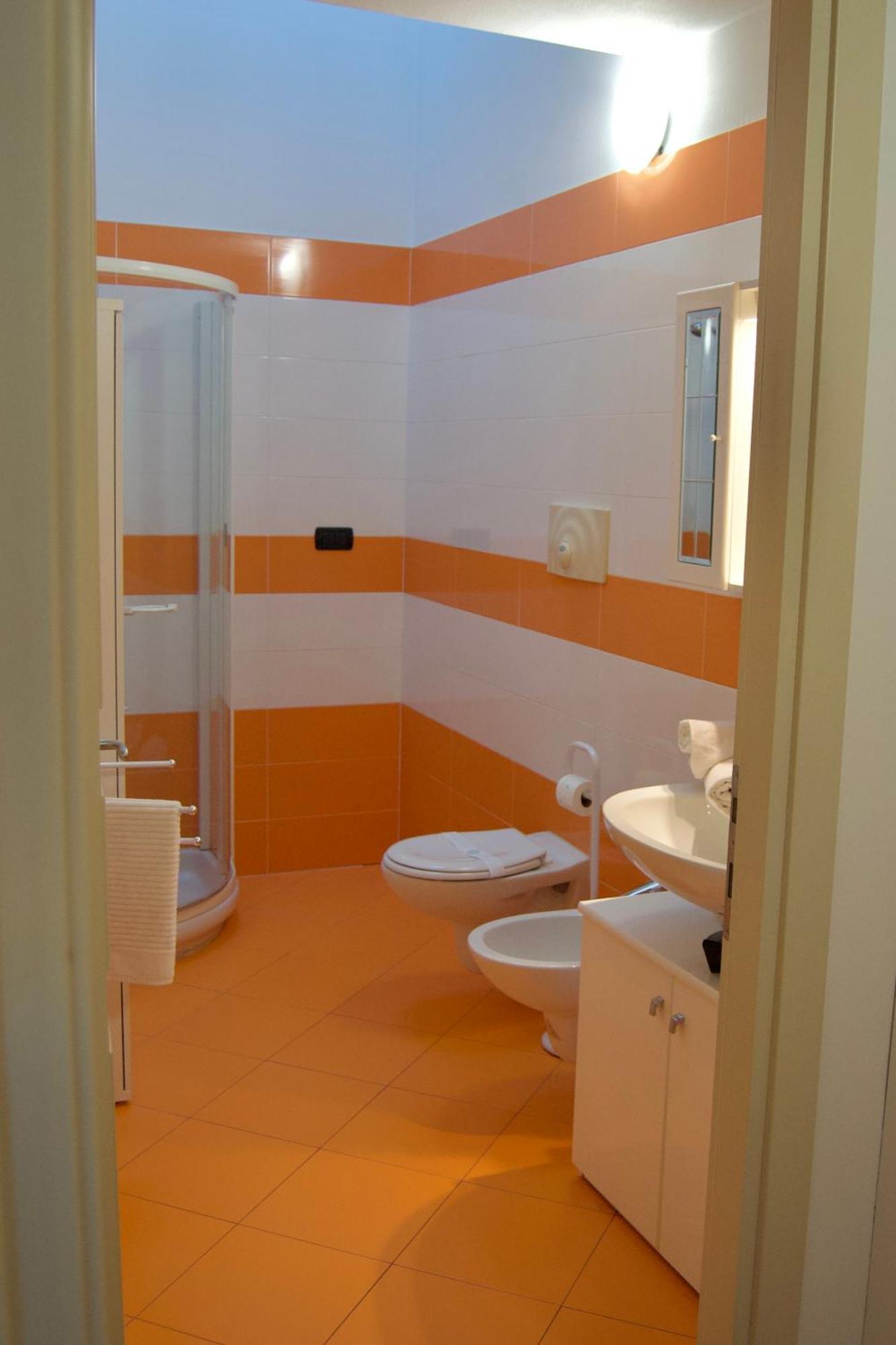 Casa Viola, Deliziosa Mansarda In Centro Storico Apartment Modena Luaran gambar