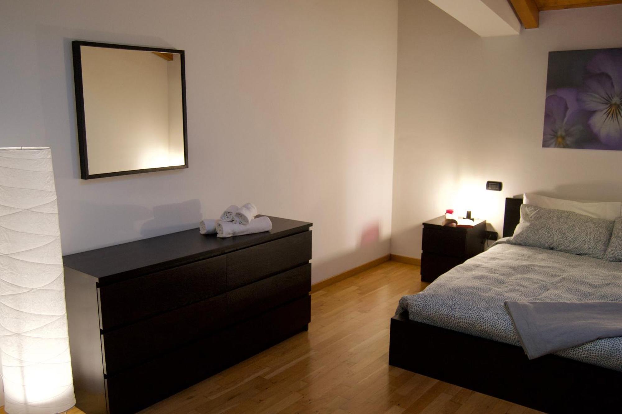 Casa Viola, Deliziosa Mansarda In Centro Storico Apartment Modena Luaran gambar